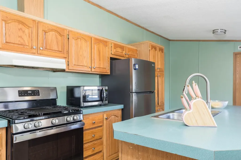 80 Brewster Road Barrington NH 03825