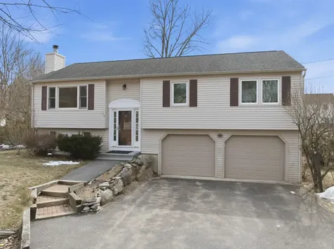 46 Brinton Drive Nashua NH 03064