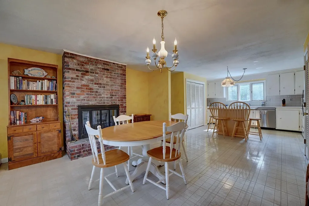 2 Willowbrook Avenue Rye NH 03871