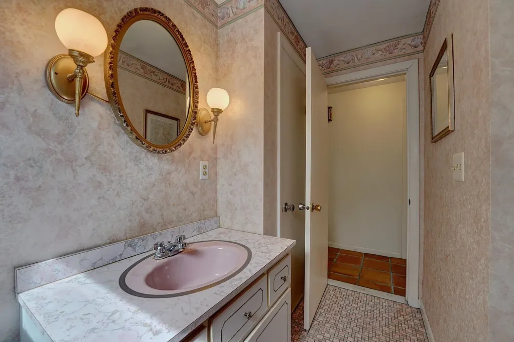 2 Willowbrook Avenue Rye NH 03871