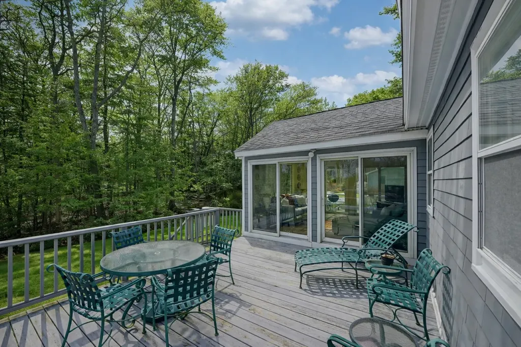 2 Willowbrook Avenue Rye NH 03871