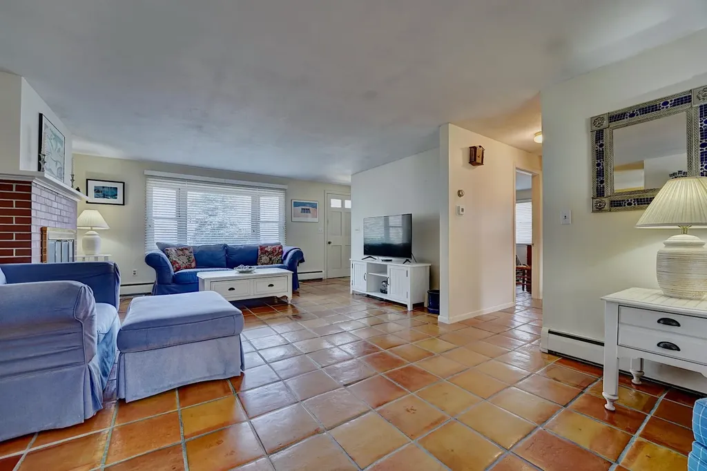 2 Willowbrook Avenue Rye NH 03871