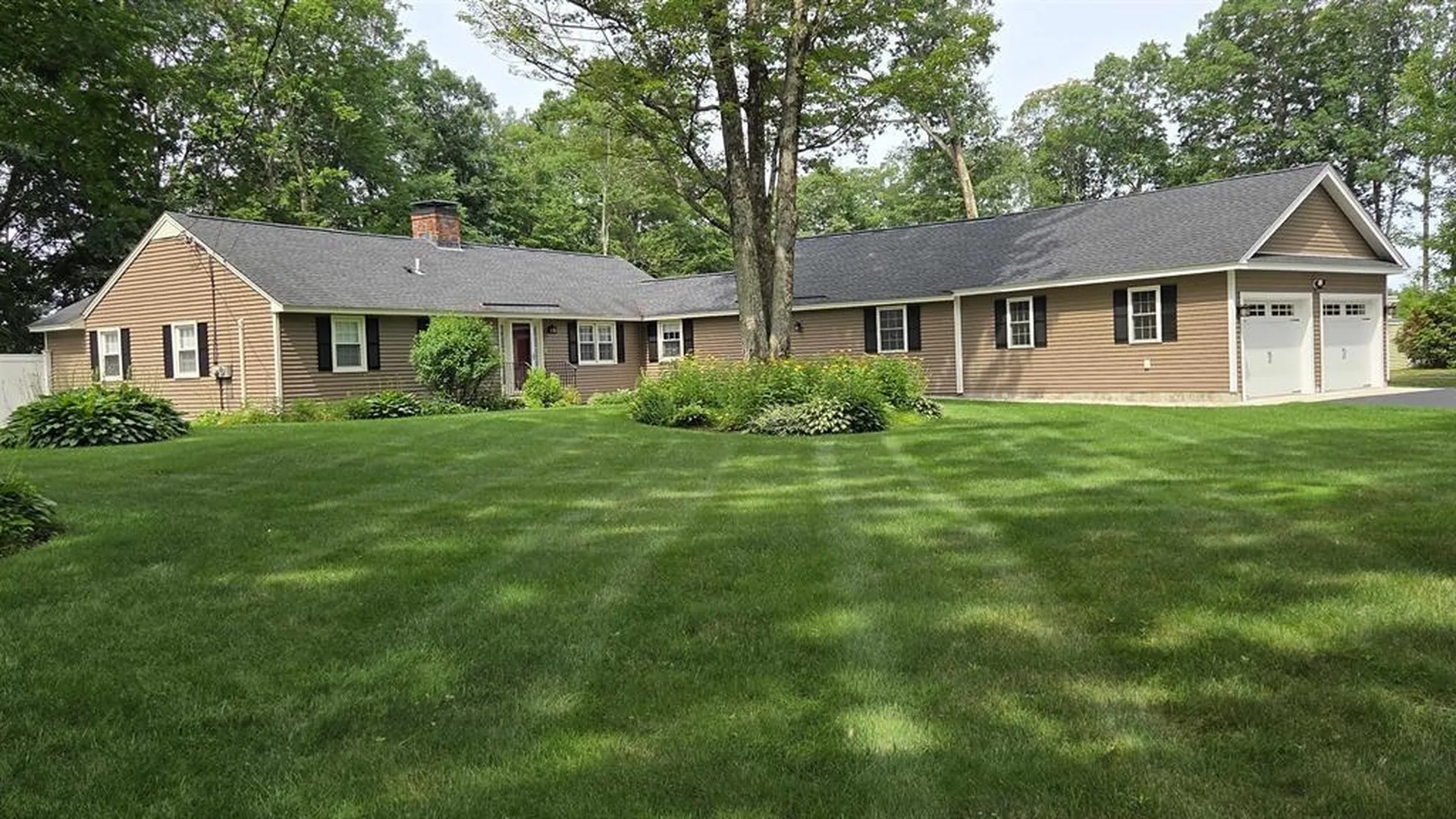 492 Woodlawn Ridge Road Pembroke NH 03275