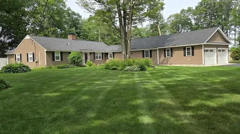 492 Woodlawn Ridge Road Pembroke NH 03275