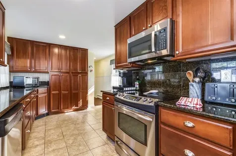 492 Woodlawn Ridge Road Pembroke NH 03275