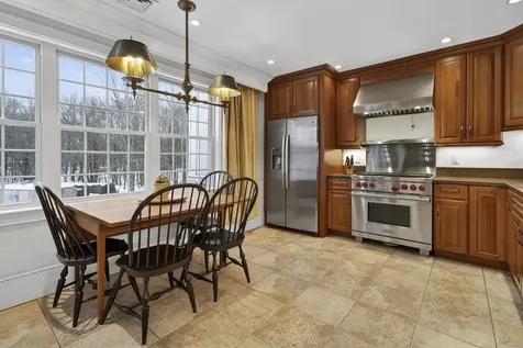 51 Pond Street Newton NH 03858