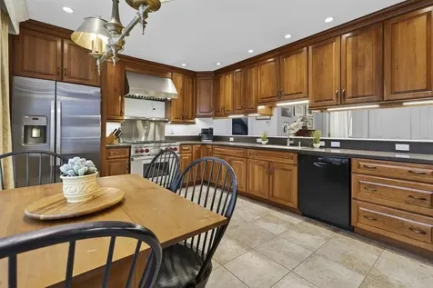 51 Pond Street Newton NH 03858