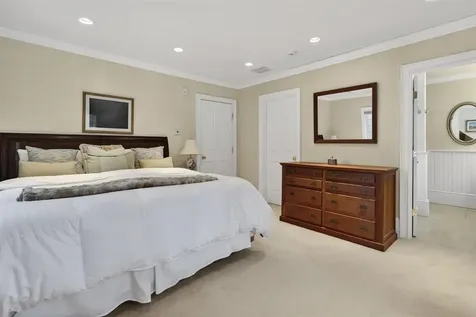 51 Pond Street Newton NH 03858