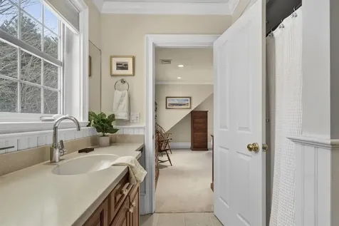 51 Pond Street Newton NH 03858