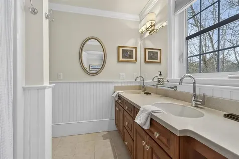 51 Pond Street Newton NH 03858