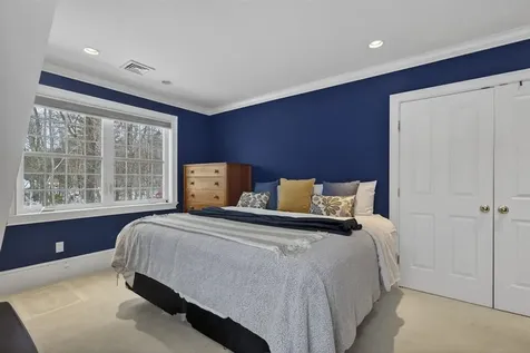 51 Pond Street Newton NH 03858