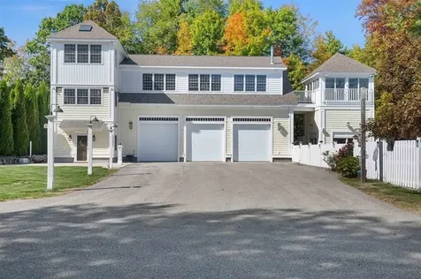 51 Pond Street Newton NH 03858