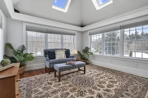 51 Pond Street Newton NH 03858