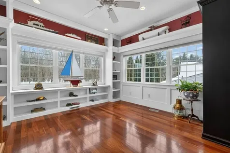 51 Pond Street Newton NH 03858