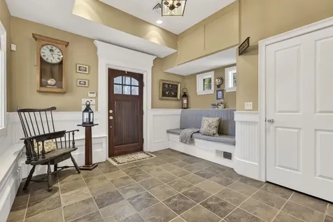 51 Pond Street Newton NH 03858