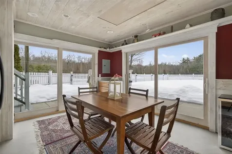 51 Pond Street Newton NH 03858