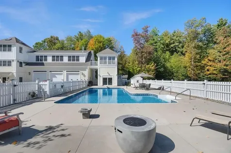 51 Pond Street Newton NH 03858