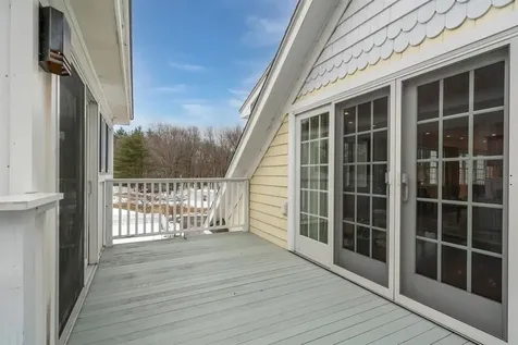 51 Pond Street Newton NH 03858