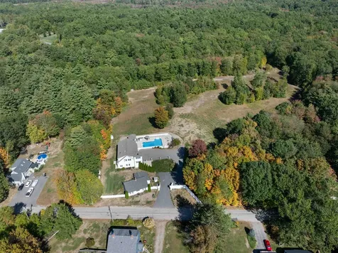 51 Pond Street Newton NH 03858