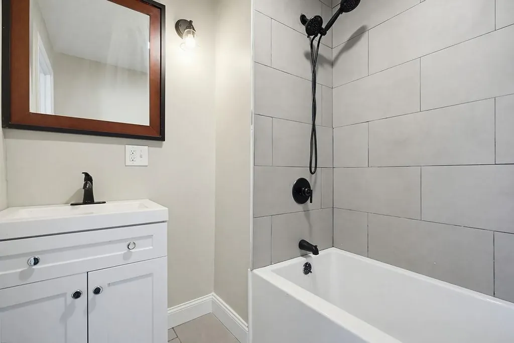 10 Hayes Avenue Manchester NH 03103