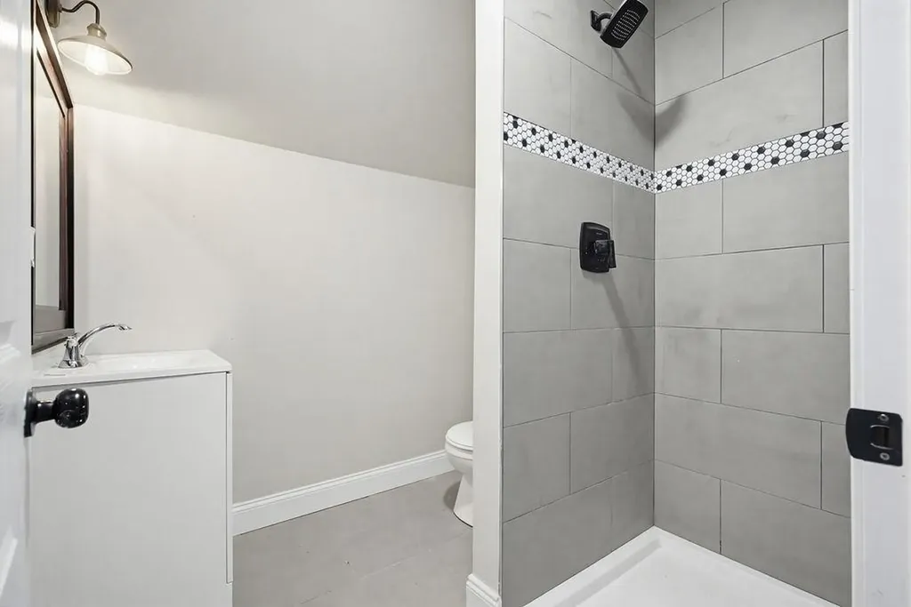 10 Hayes Avenue Manchester NH 03103