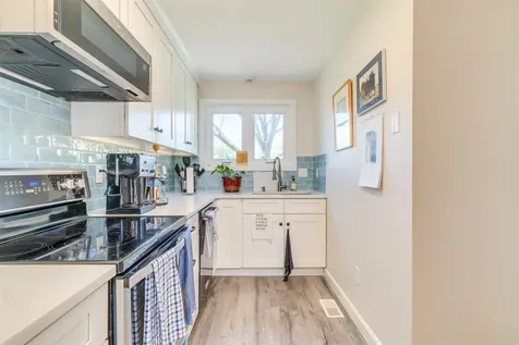 10 Thornhill Road Stratham NH 03885