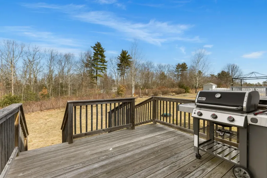 38 Tarah Way Fremont NH 03044