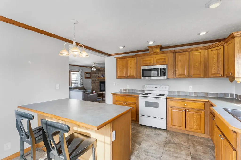 38 Tarah Way Fremont NH 03044