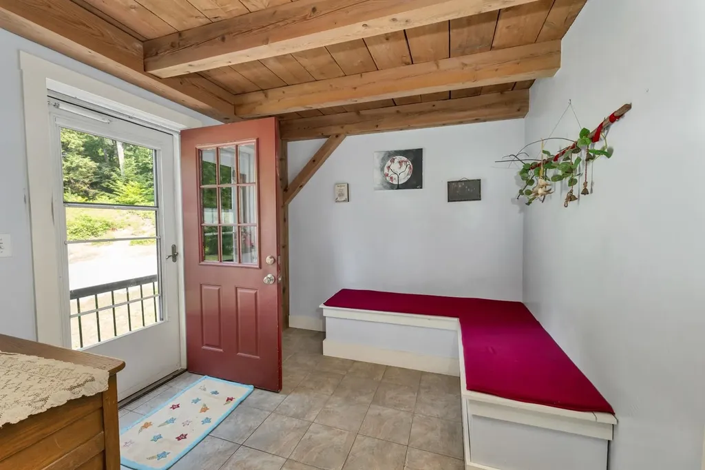 323 Governor Wentworth Highway Tuftonboro NH 03853