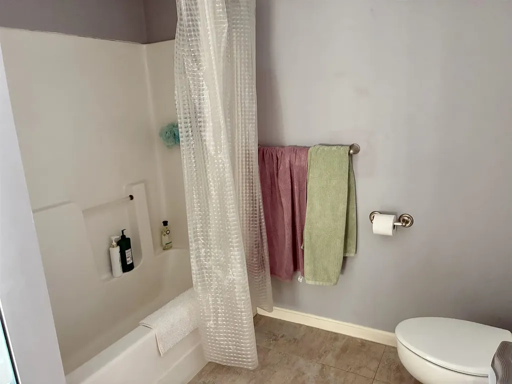 12 Vista Ridge Drive Londonderry NH 03053