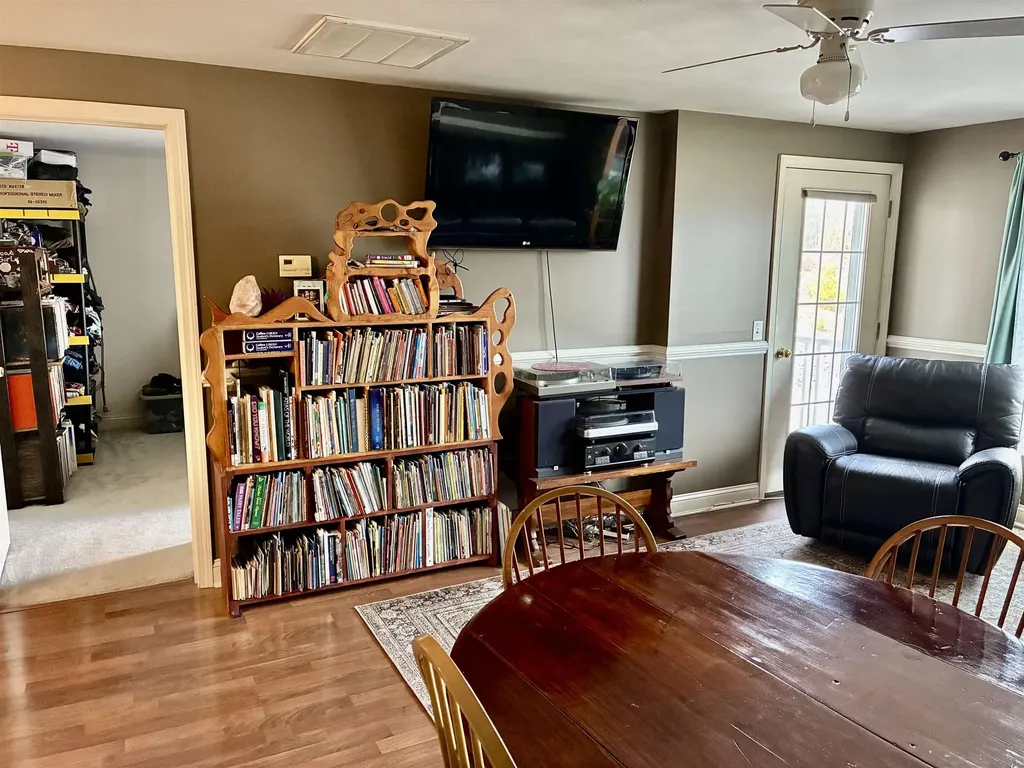 12 Vista Ridge Drive Londonderry NH 03053