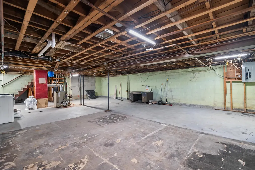 204 S Taylor Street Manchester NH 03103