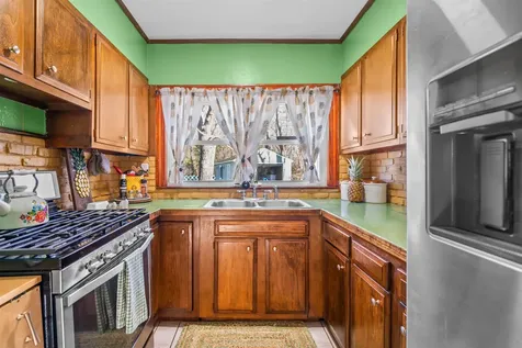 204 S Taylor Street Manchester NH 03103