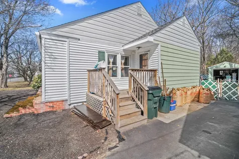 204 S Taylor Street Manchester NH 03103