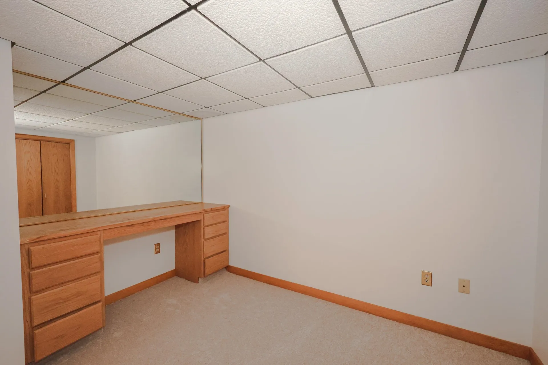 98 Dow Road Hollis NH 03049