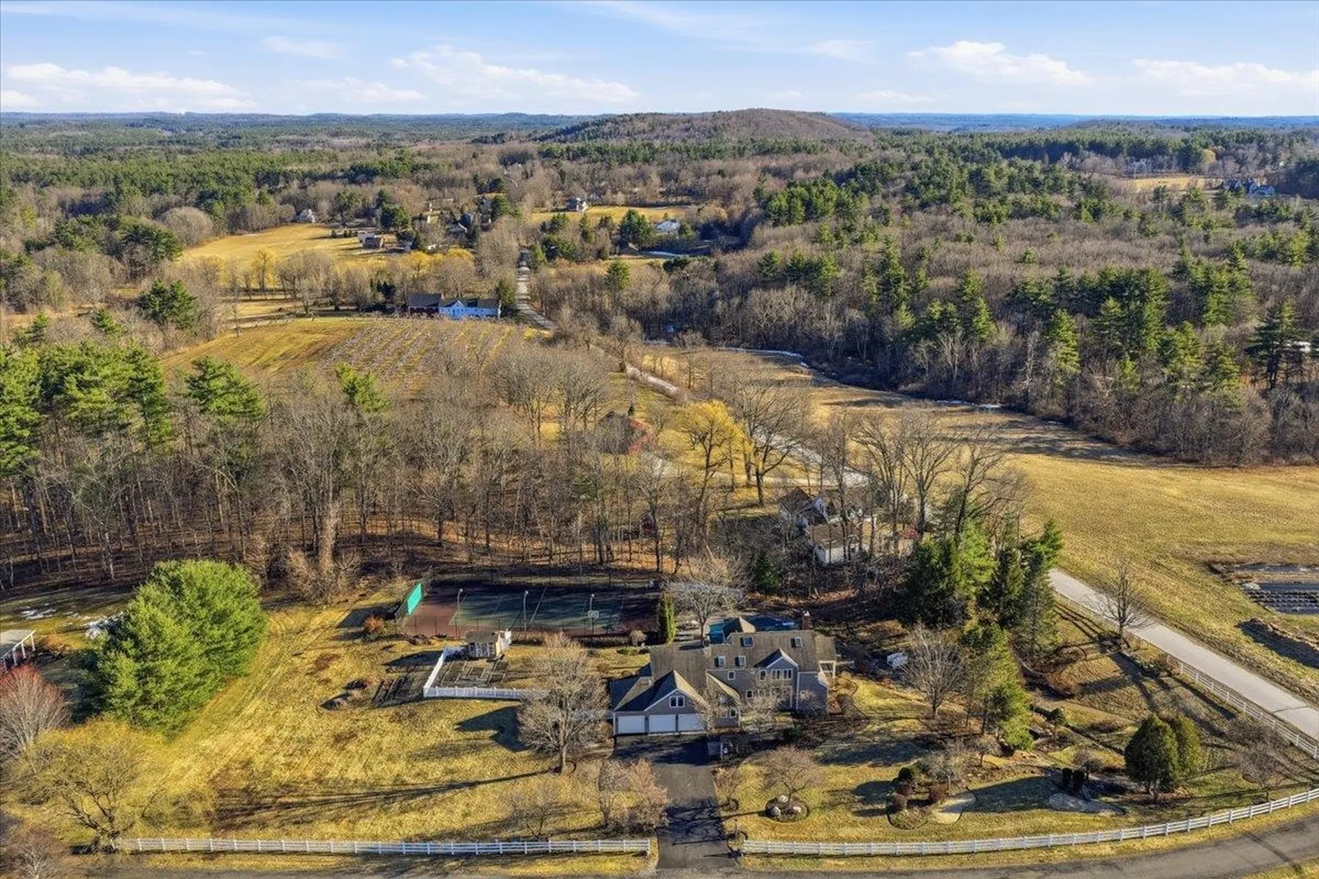 98 Dow Road Hollis NH 03049