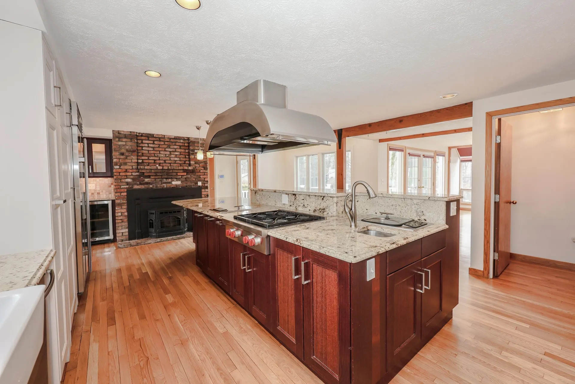 98 Dow Road Hollis NH 03049