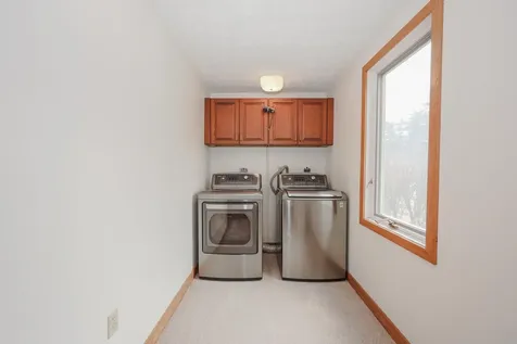 98 Dow Road Hollis NH 03049