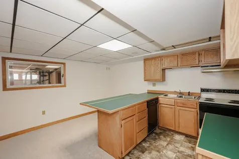 98 Dow Road Hollis NH 03049