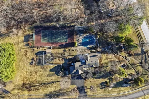 98 Dow Road Hollis NH 03049