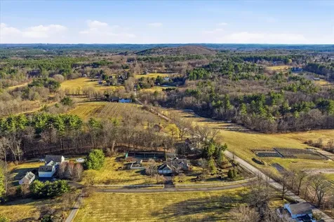 98 Dow Road Hollis NH 03049
