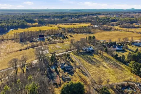 98 Dow Road Hollis NH 03049