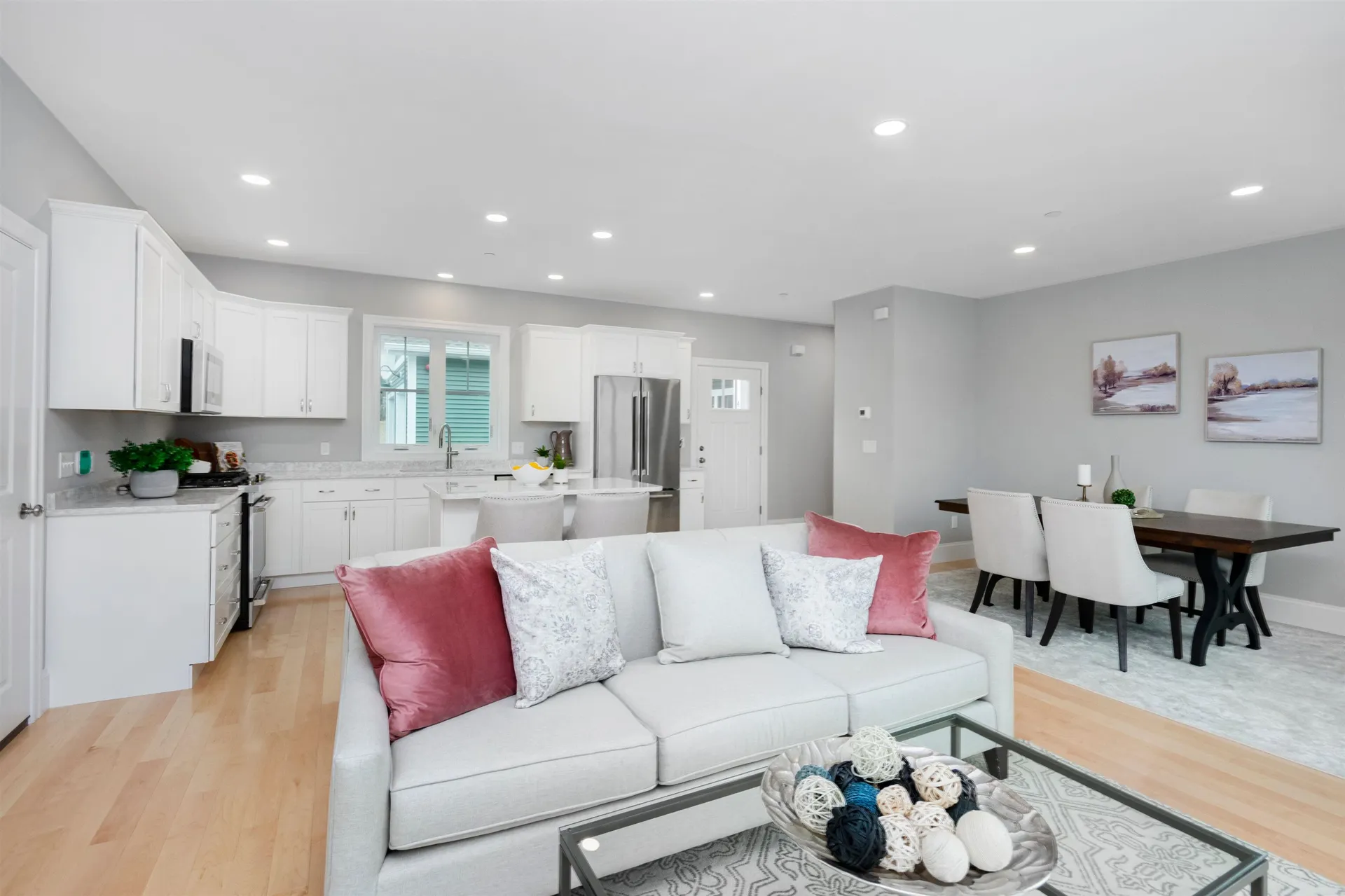 2 Barrington Way Amherst NH 03055