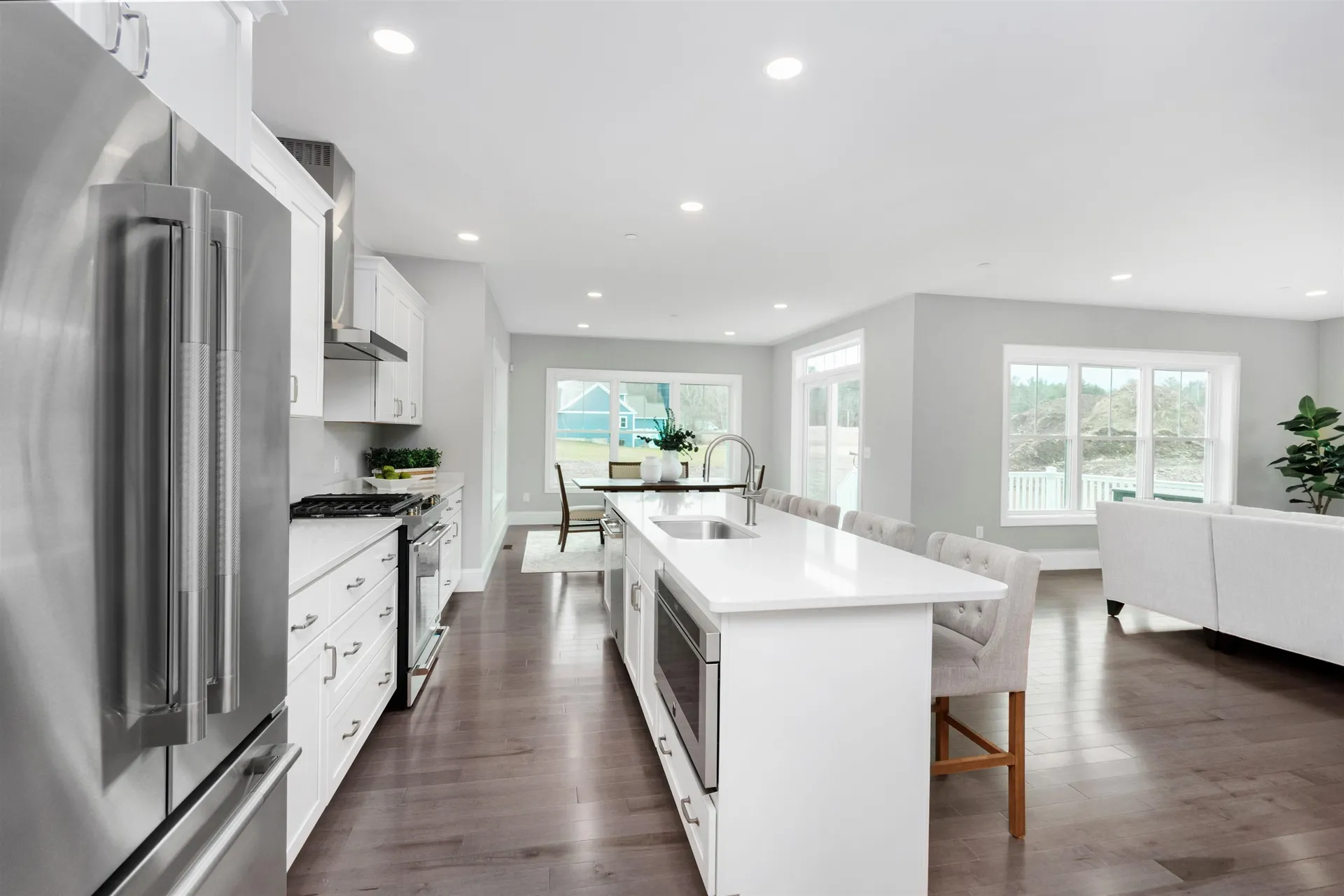 2 Barrington Way Amherst NH 03055