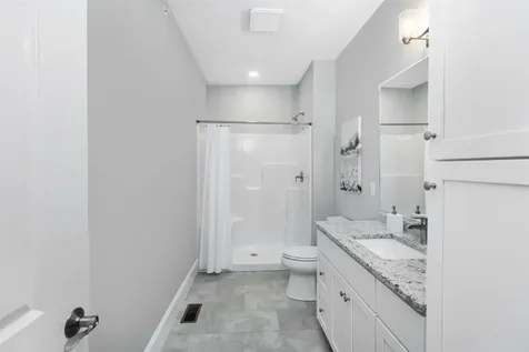 2 Barrington Way Amherst NH 03055
