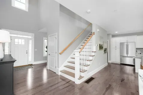 2 Barrington Way Amherst NH 03055