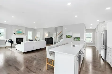2 Barrington Way Amherst NH 03055