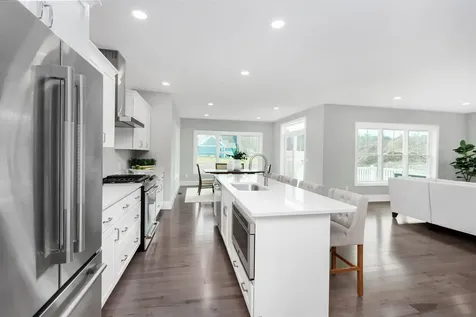 2 Barrington Way Amherst NH 03055