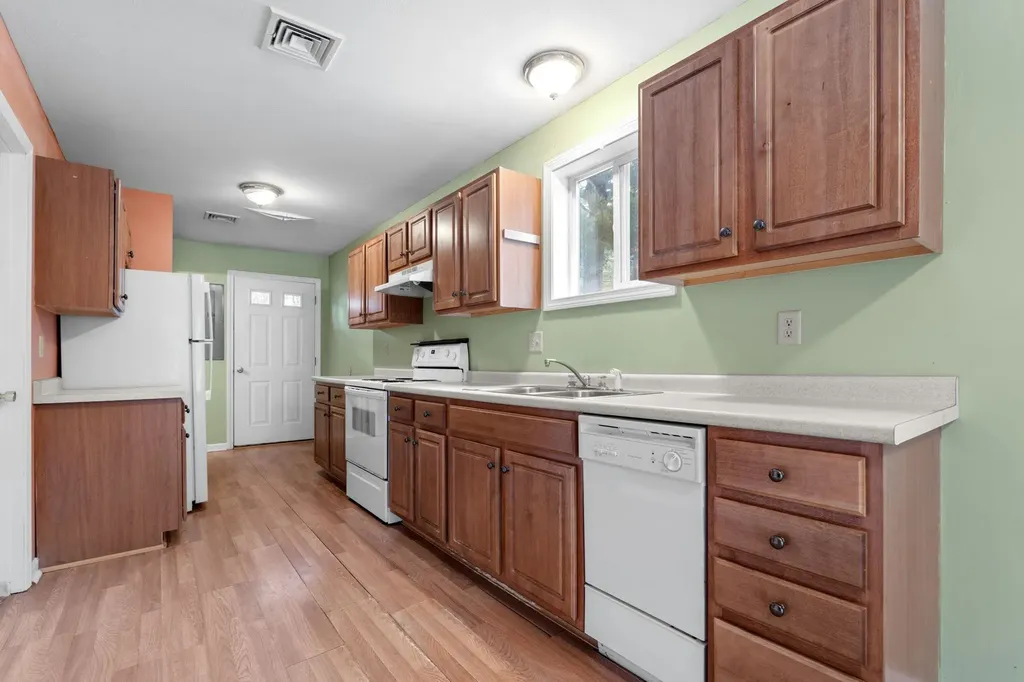 108 W Shore Avenue Manchester NH 03109