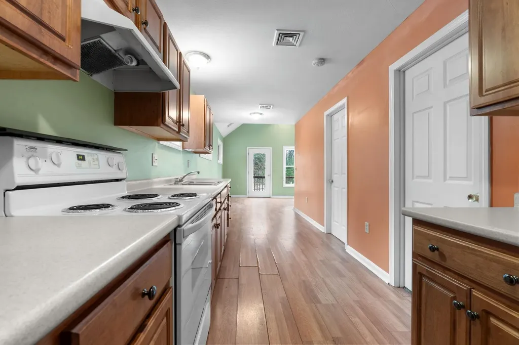 108 W Shore Avenue Manchester NH 03109